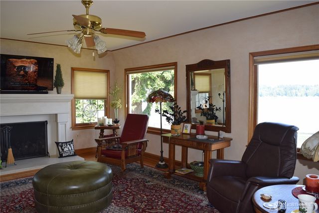 3538 Beach Drive E, Port Orchard, WA 98366