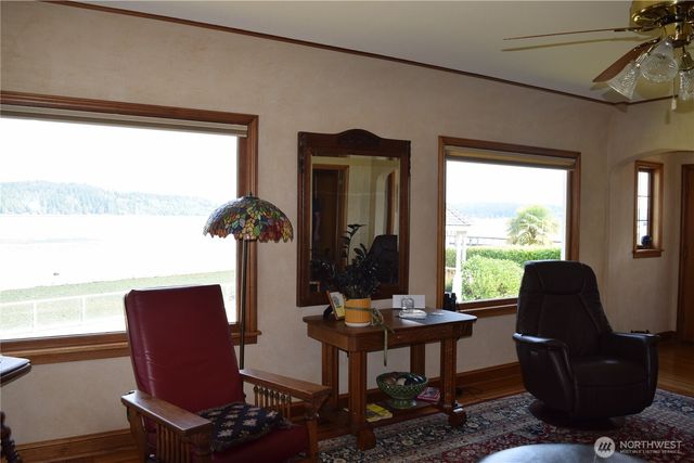 3538 Beach Drive E, Port Orchard, WA 98366