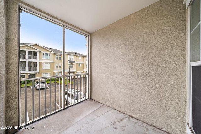 8290 GATE Parkway W 311, Jacksonville, FL 32216