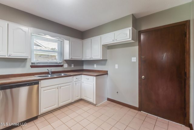 557 Tasha Drive, D'iberville, MS 39540