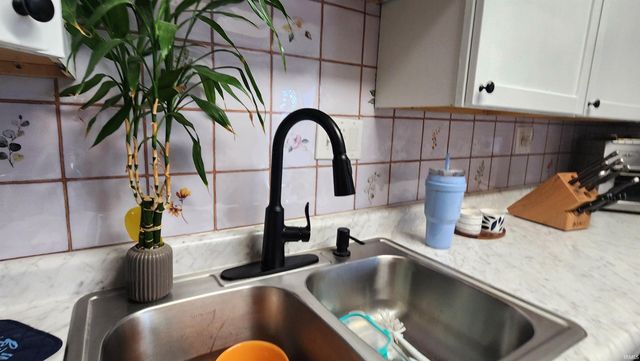 2704 Farnsworth Drive, Fort Wayne, IN 46805