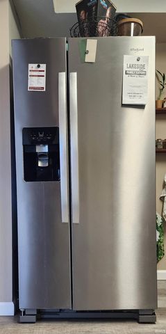 2704 Farnsworth Drive, Fort Wayne, IN 46805