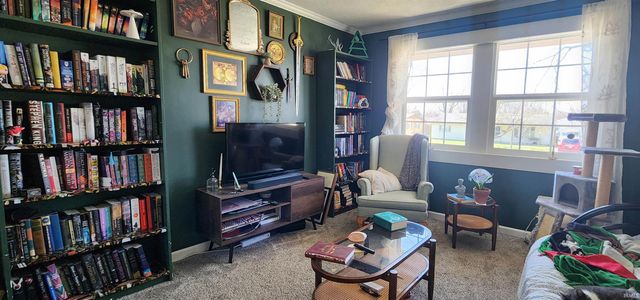 2704 Farnsworth Drive, Fort Wayne, IN 46805