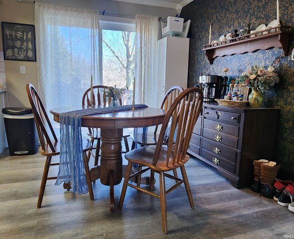 2704 Farnsworth Drive, Fort Wayne, IN 46805