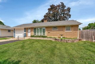1205 Connecticut Avenue, Joliet, IL 60435