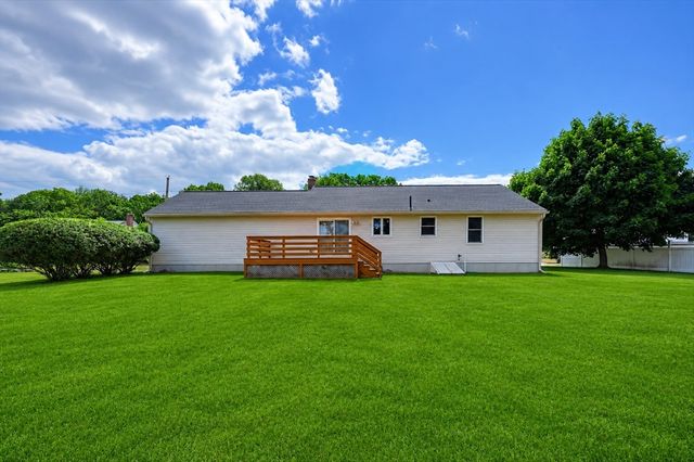 120 Carrier Ave, Attleboro, MA 02703
