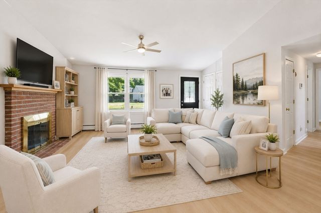 120 Carrier Ave, Attleboro, MA 02703