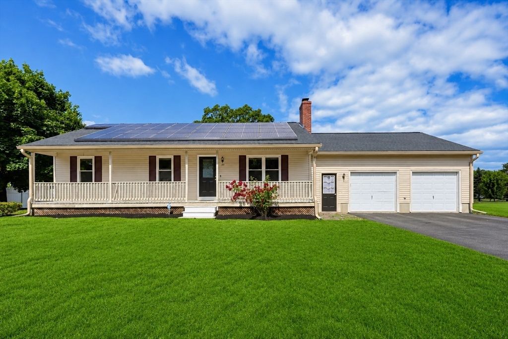 120 Carrier Ave, Attleboro, MA 02703
