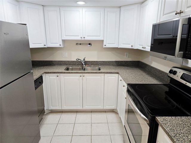 1225 56TH STREET W, Bradenton, FL 34209