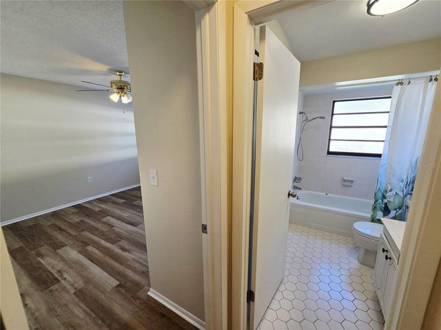 1225 56TH STREET W, Bradenton, FL 34209