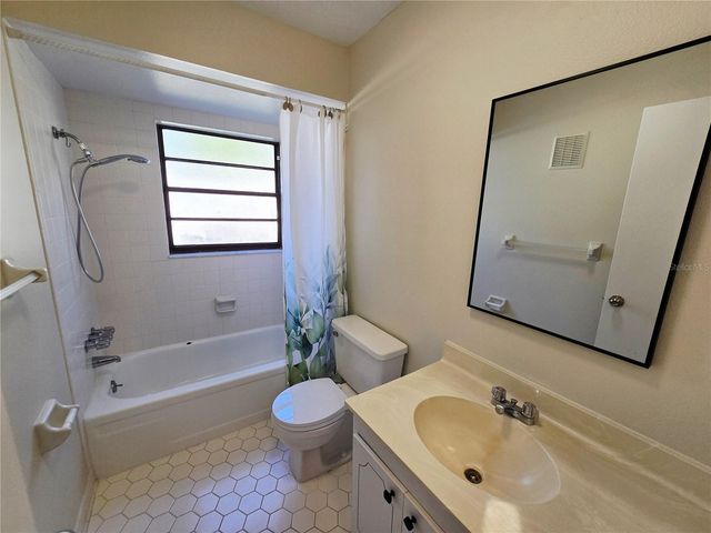 1225 56TH STREET W, Bradenton, FL 34209