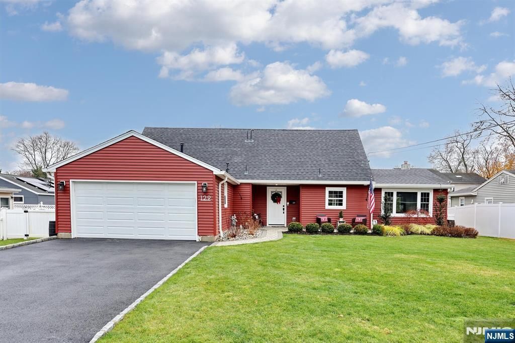 129 Sanford Avenue, Emerson, NJ 07630