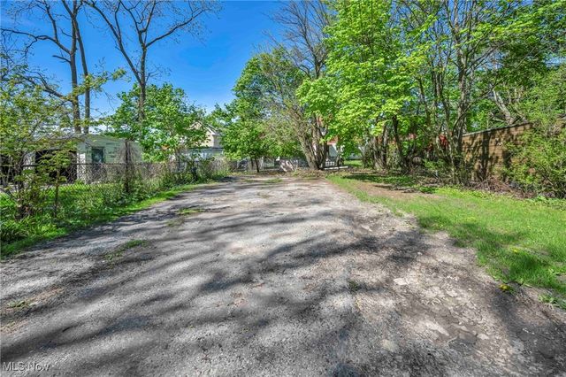 13201 Southview Avenue, Cleveland, OH 44120