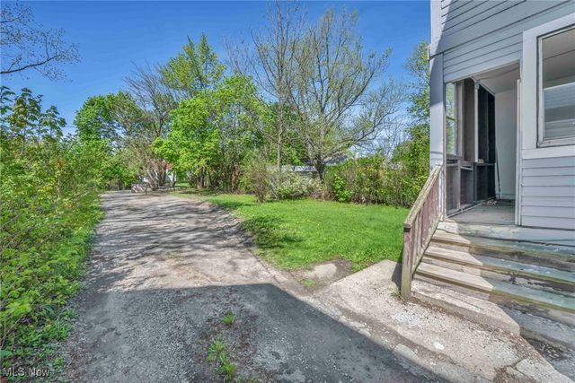 13201 Southview Avenue, Cleveland, OH 44120