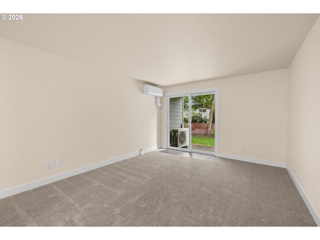 12602 Nw BARNES Rd 8, Portland, OR 97229