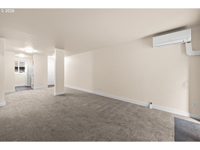 12602 Nw BARNES Rd 8, Portland, OR 97229