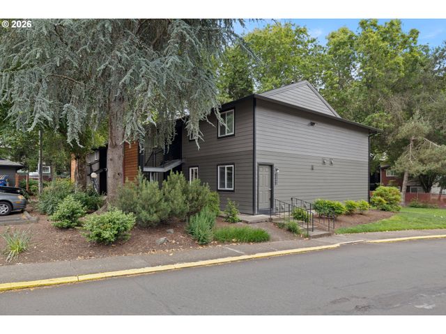 12602 Nw BARNES Rd 8, Portland, OR 97229