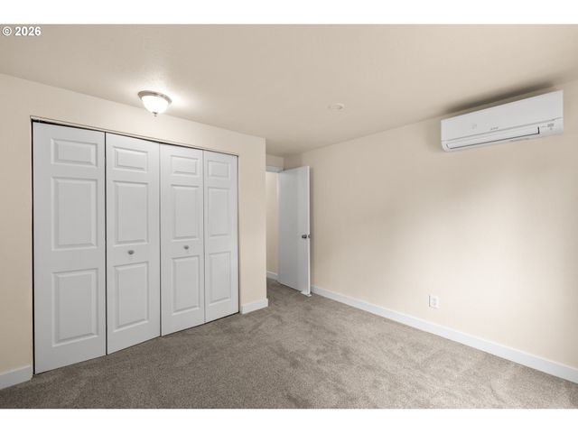 12602 Nw BARNES Rd 8, Portland, OR 97229