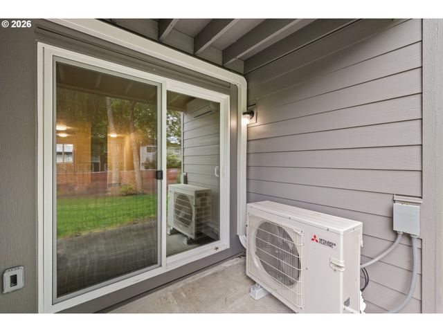 12602 Nw BARNES Rd 8, Portland, OR 97229