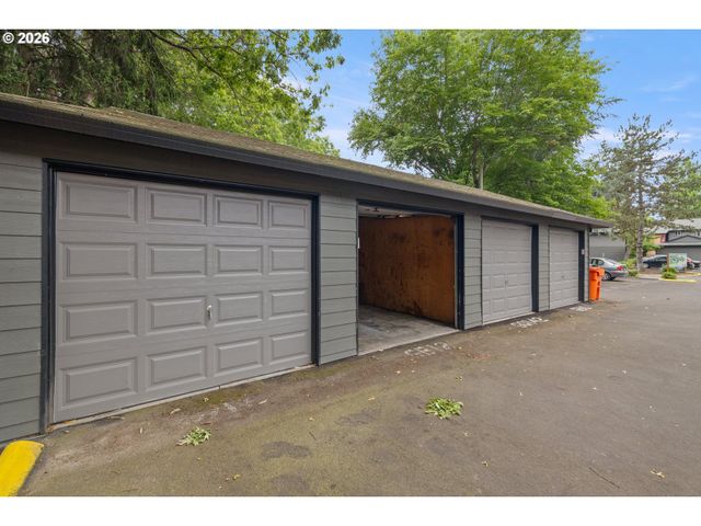 12602 Nw BARNES Rd 8, Portland, OR 97229
