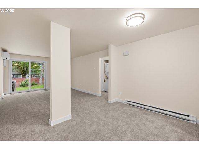 12602 Nw BARNES Rd 8, Portland, OR 97229