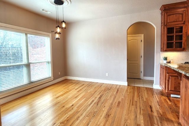 3703 NW Mountainview Road, Bentonville, AR 72712