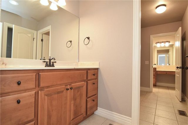 3703 NW Mountainview Road, Bentonville, AR 72712