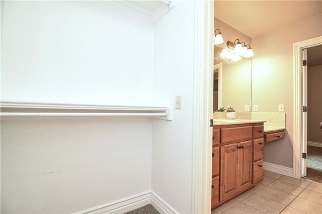 3703 NW Mountainview Road, Bentonville, AR 72712