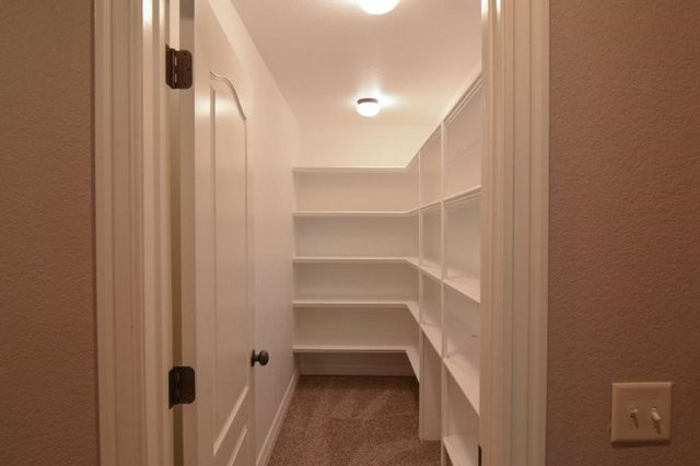 3703 NW Mountainview Road, Bentonville, AR 72712