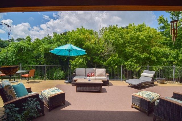 3703 NW Mountainview Road, Bentonville, AR 72712