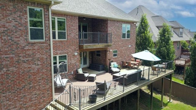 3703 NW Mountainview Road, Bentonville, AR 72712