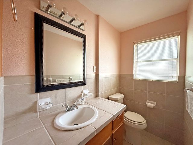 612 Short St, Sinton, TX 78387