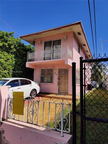 945 NW 19th Avenue, Miami, FL 33125