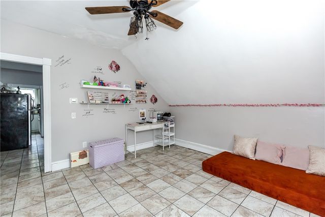 81 1st Street, East Providence, RI 02914