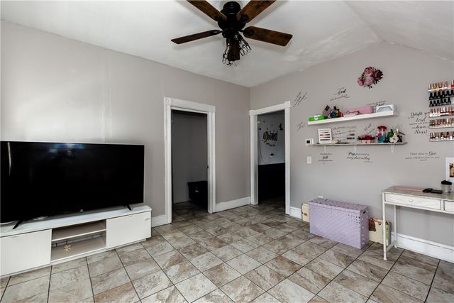 81 1st Street, East Providence, RI 02914
