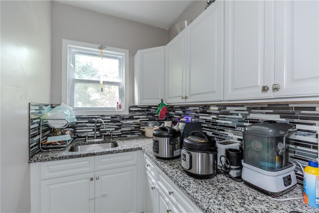 81 1st Street, East Providence, RI 02914