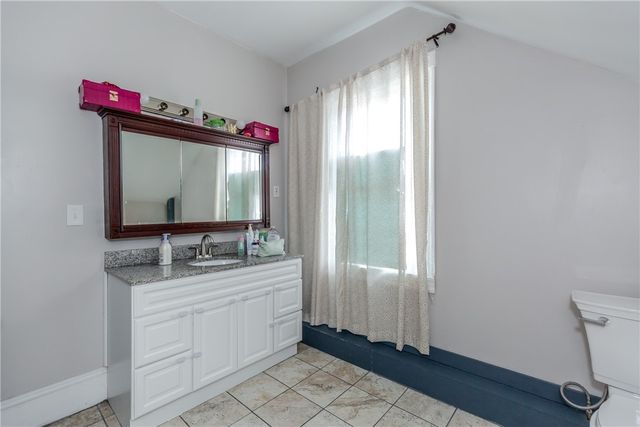 81 1st Street, East Providence, RI 02914