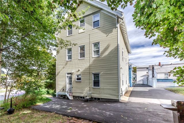 81 1st Street, East Providence, RI 02914