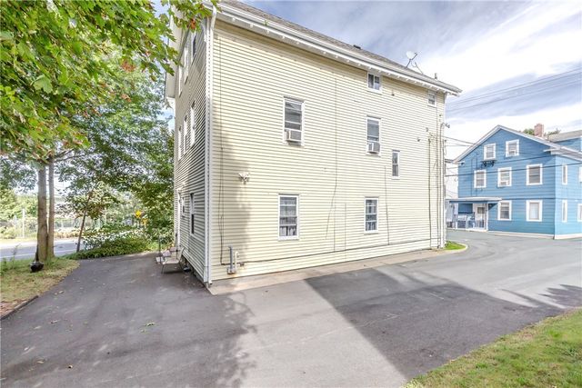 81 1st Street, East Providence, RI 02914