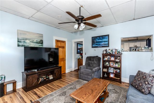 81 1st Street, East Providence, RI 02914