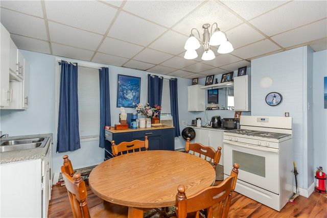 81 1st Street, East Providence, RI 02914