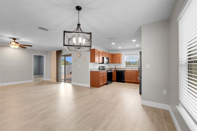 910 ASPEN VIEW CIRCLE, Groveland, FL 34736