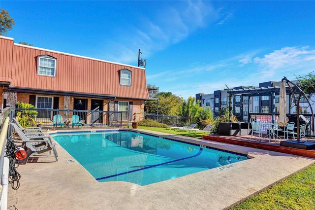 900 S Lamar BLVD 210, Austin, TX 78704