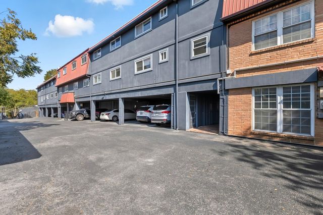 900 S Lamar BLVD 210, Austin, TX 78704