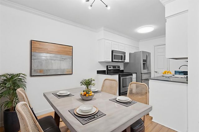 900 S Lamar BLVD 210, Austin, TX 78704