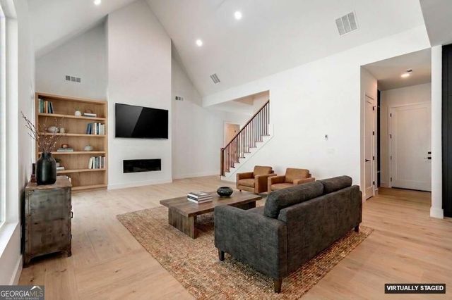 6004 Hemingway Lane, Gainesville, GA 30506