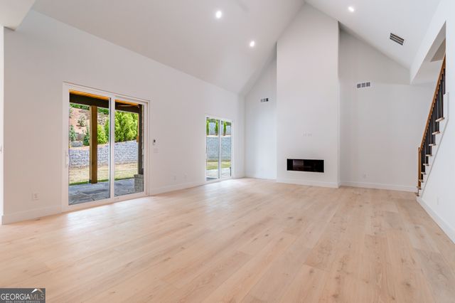6004 Hemingway Lane, Gainesville, GA 30506