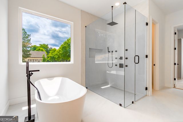 6004 Hemingway Lane, Gainesville, GA 30506