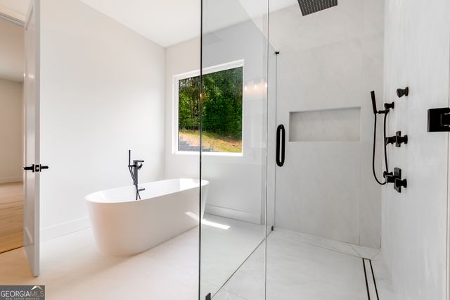 6004 Hemingway Lane, Gainesville, GA 30506