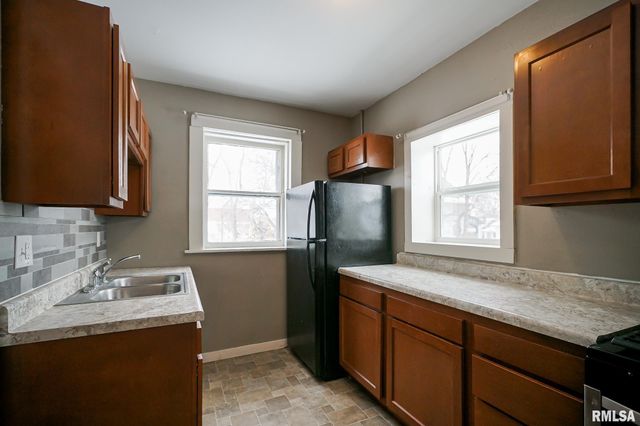 506 CAROLINE Street, Peoria, IL 61603